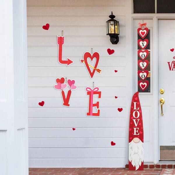 Glitzhome 72 in. Wooden/Metal Valentine&s Heart Garland