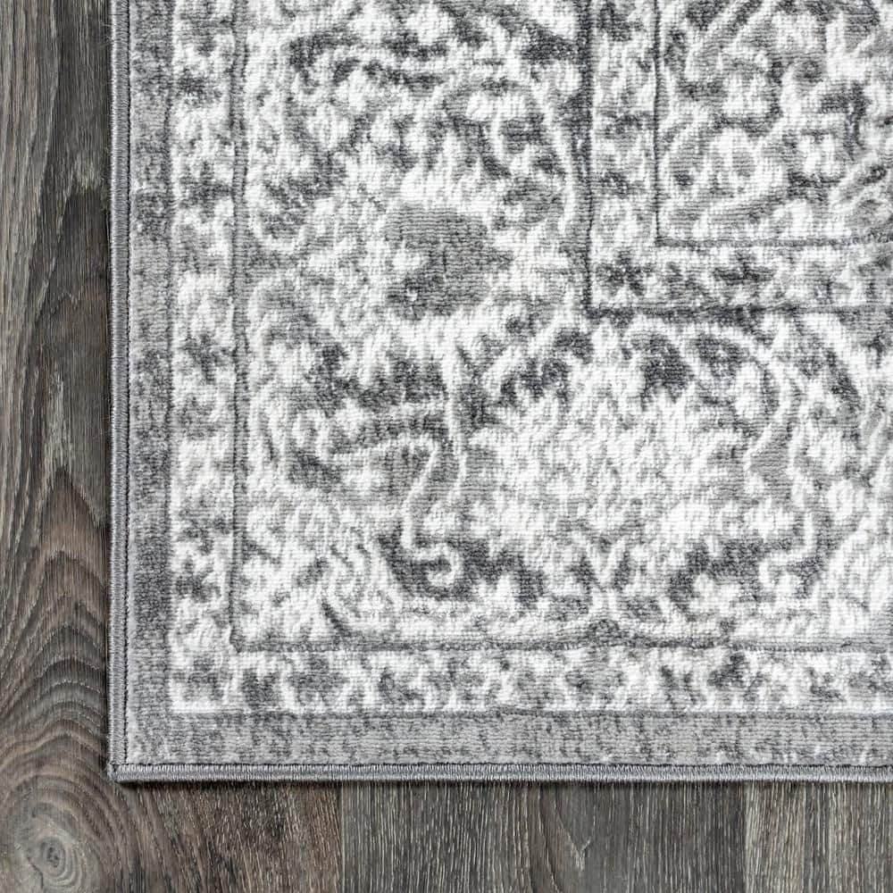 Light Grey Synthetic Medallion 4' x 6' Area Rug