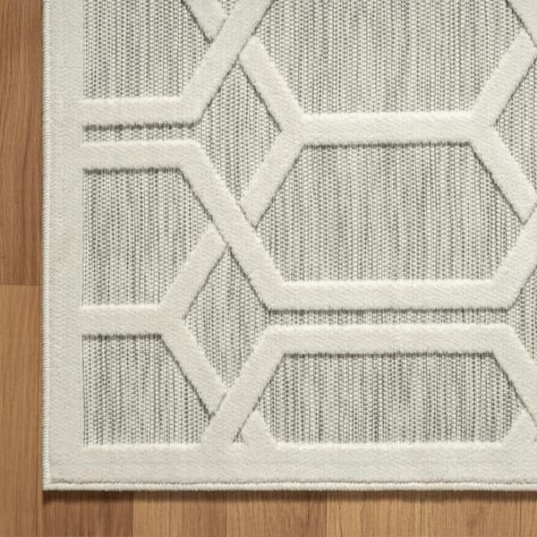 Gray, Ivory 5 ft. x 7 ft. Woven Polypropylene Rectangle Indoor/Outdoor Area Rug