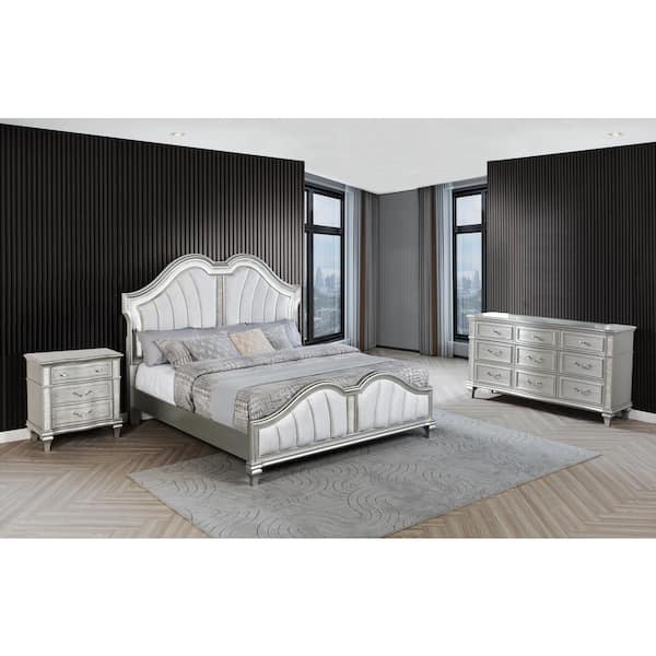 Best Quality Furniture Nila 3-Piece Silver Color Wood Frame Queen Panel Bedroom Set
