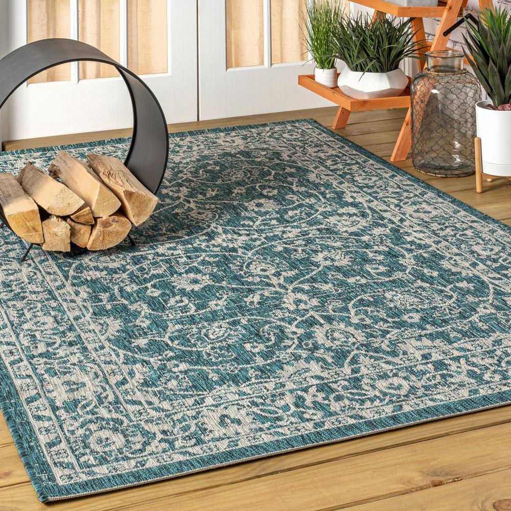 Elegant Charcoal and Light Gray 9' x 12' Handwoven Indoor/Outdoor Rug