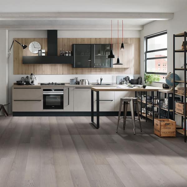 MSI XXL Baker Cove White Oak 5/8 in. T x 9.45 in. W Tongue and