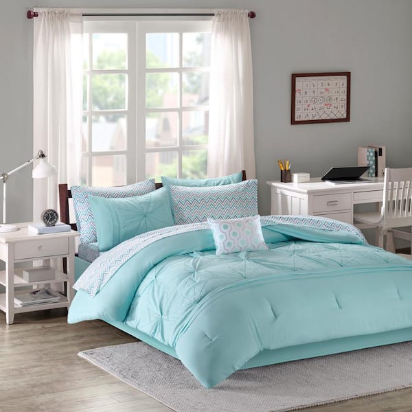 Intelligent Design Devynn 9-Piece Aqua Queen Embroidered Comforter Set with Bed Sheets