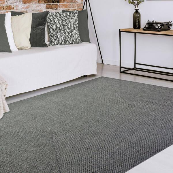 https://images.thdstatic.com/productImages/159d0847-6f06-48d0-9805-d99a35b57210/svn/fog-green-superior-area-rugs-8x10rug-braided-poly-fg-fa_600.jpg