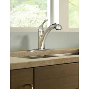 Banbury Single-Handle Pull-Out Sprayer Kitchen Faucet with Power Clean in Chrome