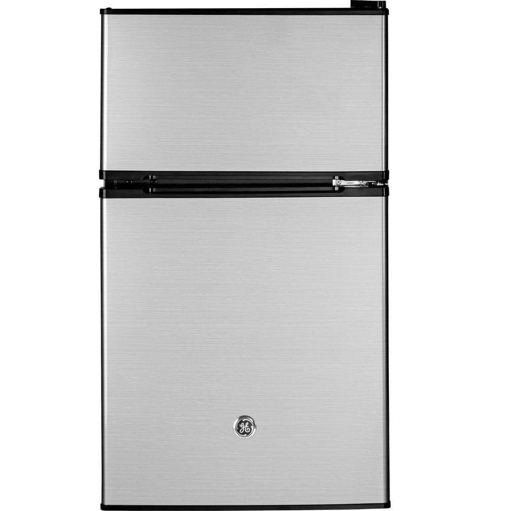 https://images.thdstatic.com/productImages/15af83ed-7817-4ffb-9550-923afc71e042/svn/stainless-steel-ge-mini-fridges-gde03glklb-64_1000.jpg