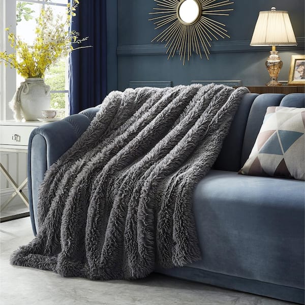 Black Soft Plush Luxury Long Haired Faux Fur Throw Blanket