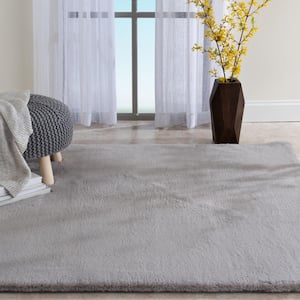 Piper Grey 5 ft. x 7 ft. Solid Polyester Area Rug