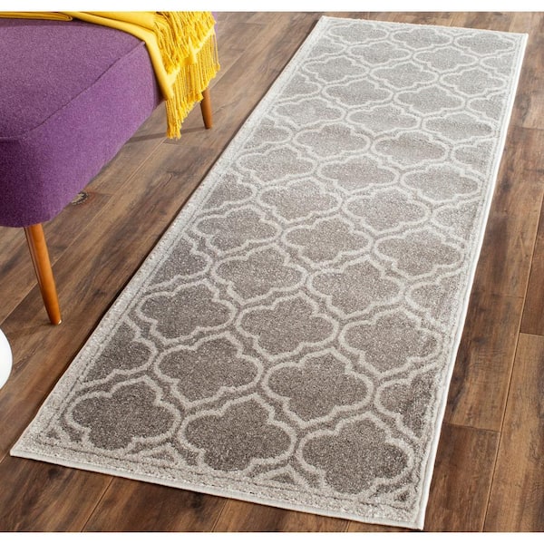 Amherst Gray/Light Gray 2 ft. x 9 ft. Geometric Quatrefoil Runner Rug