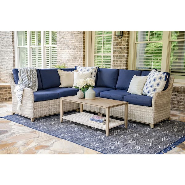 Leisure Made Hampton 5-Piece Wicker Sectional Seating Set with Navy Polyester Cushions