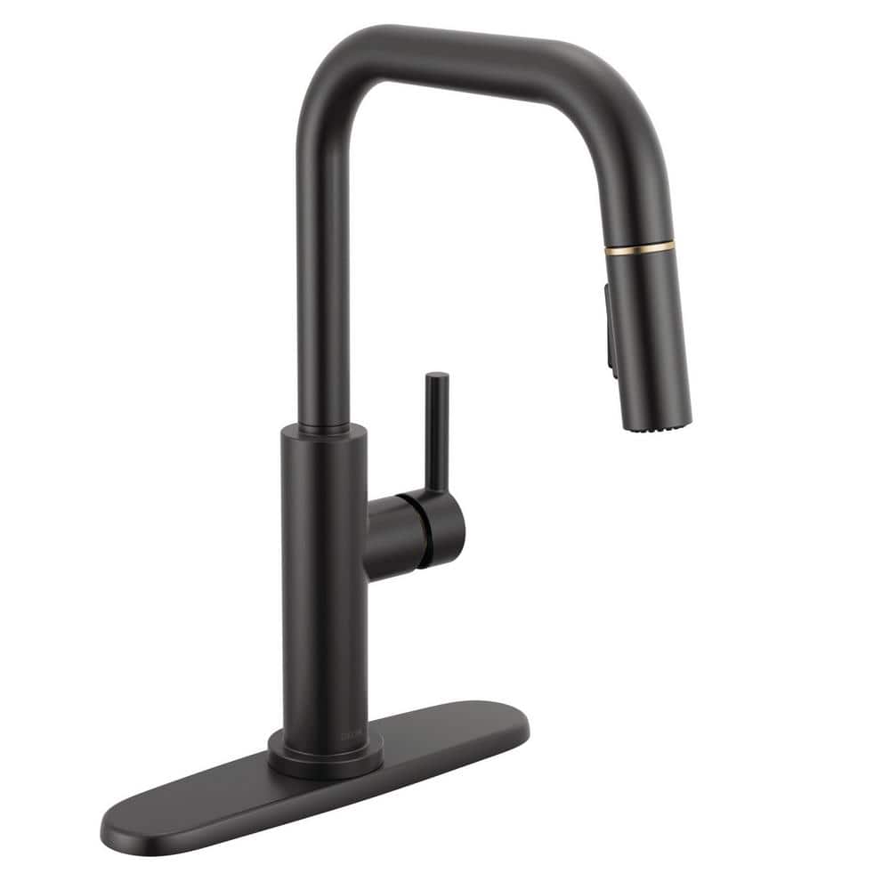 Delta Nicoli Single Handle Pull Down Sprayer Kitchen Faucet in