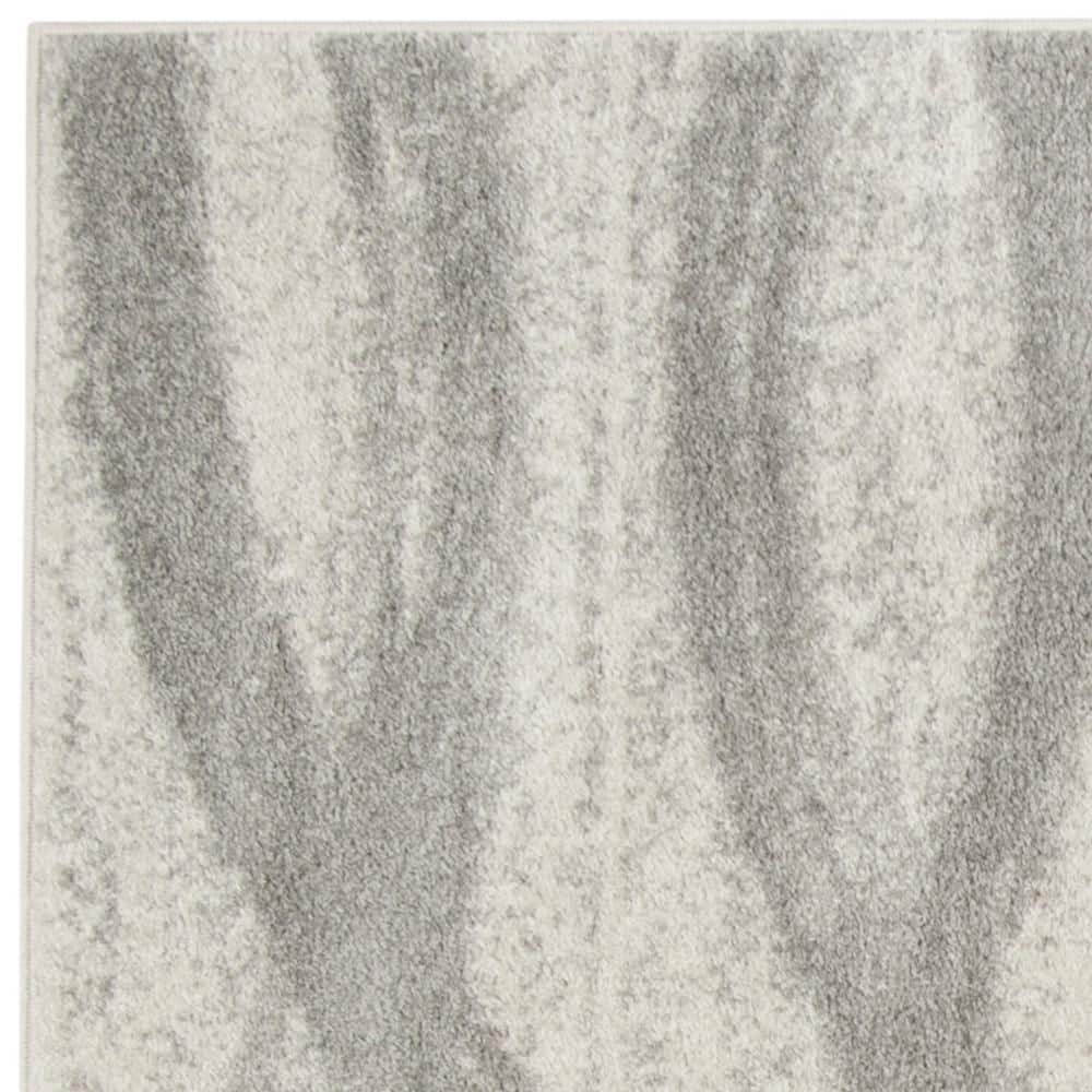 Adirondack Cream and Grey Square Synthetic Area Rug