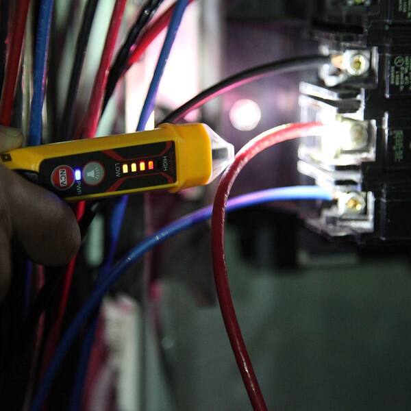 Klein Tools - Non-Contact Voltage Tester with Flashlight