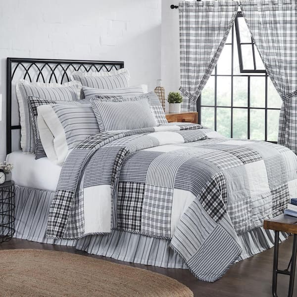 VHC BRANDS Sawyer Mill Black White Farmhouse Patchwork Twin Cotton Quilt