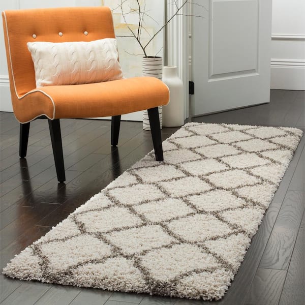 Hudson 2 ft. x 10 ft. Ivory/Gray Geometric Runner Rug