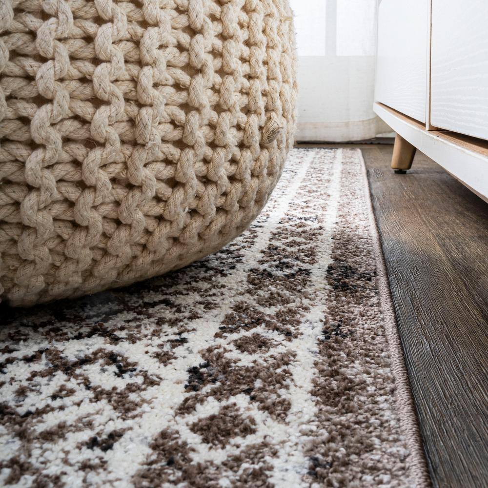Bohemian Bliss Brown/Ivory Medallion 8'x10' Easy-Care Area Rug