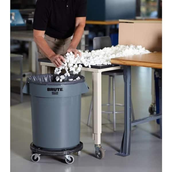 https://images.thdstatic.com/productImages/16324855-8233-4929-bd25-522fd59fb533/svn/rubbermaid-commercial-products-commercial-trash-cans-2031186-3-40_600.jpg