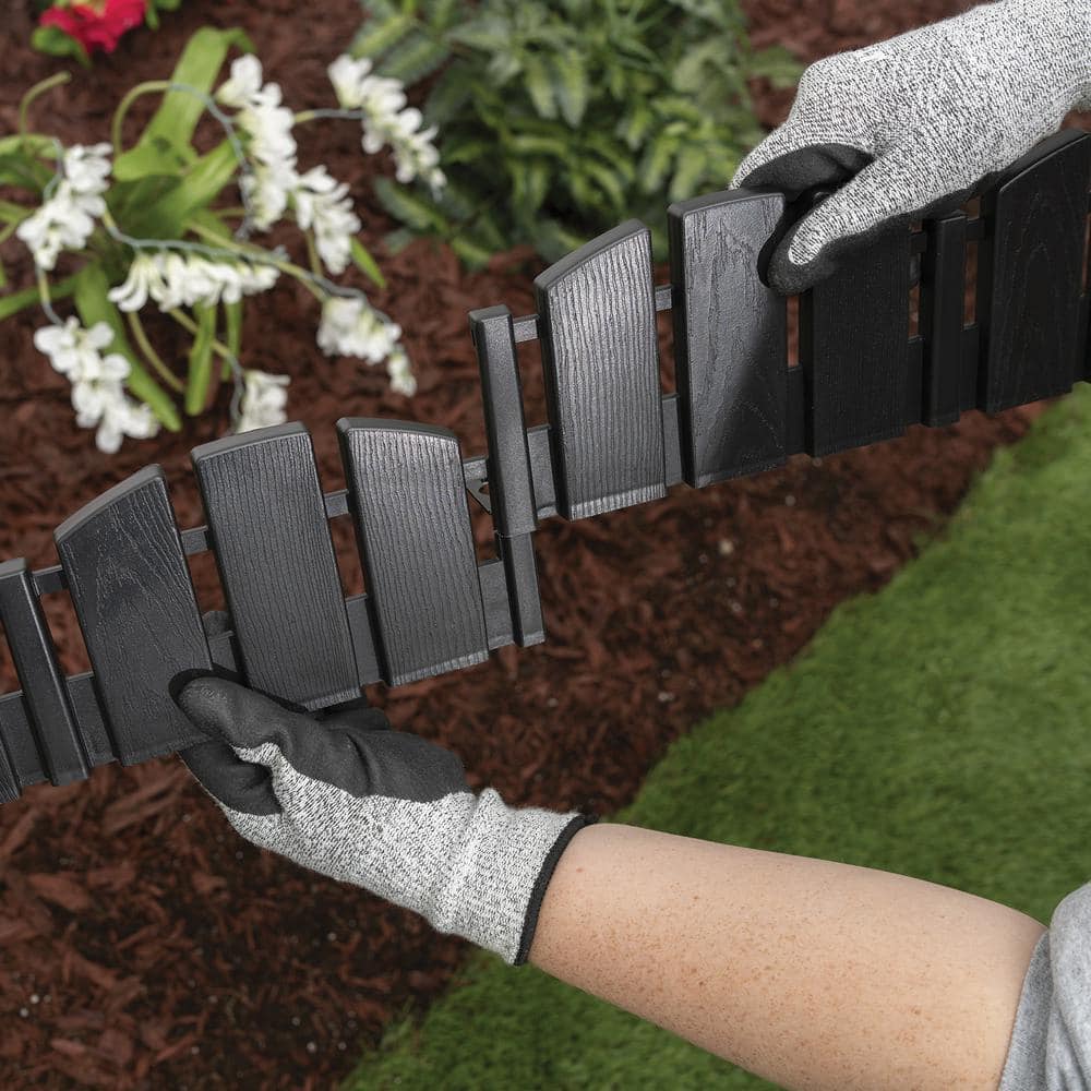 15 ft Black Plastic No-Dig Landscape Edging Kit with Anchoring Spikes