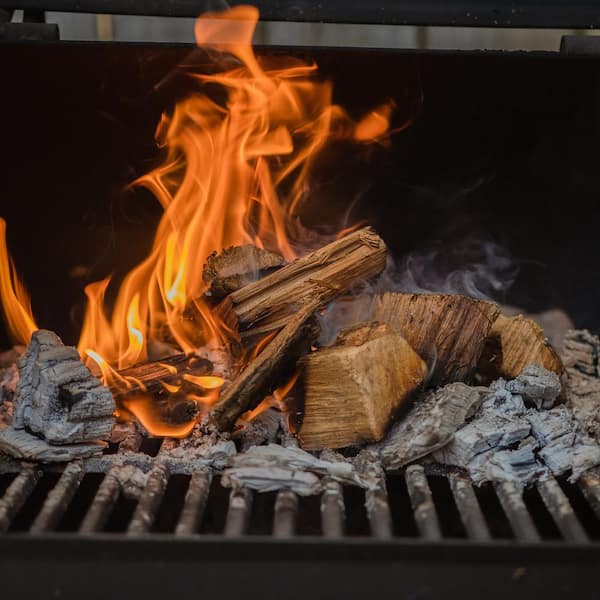 https://images.thdstatic.com/productImages/16466ba7-7b40-42fb-9f17-19b99bcee03f/svn/fire-and-flavor-grilling-wood-ffw202-76_600.jpg