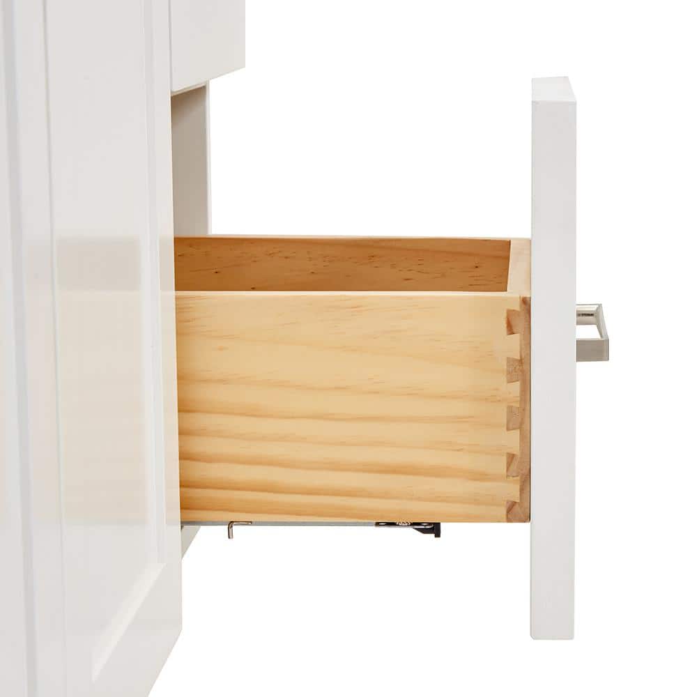 Magnolia White Solid Wood Freestanding Bath Vanity with Quartz Top