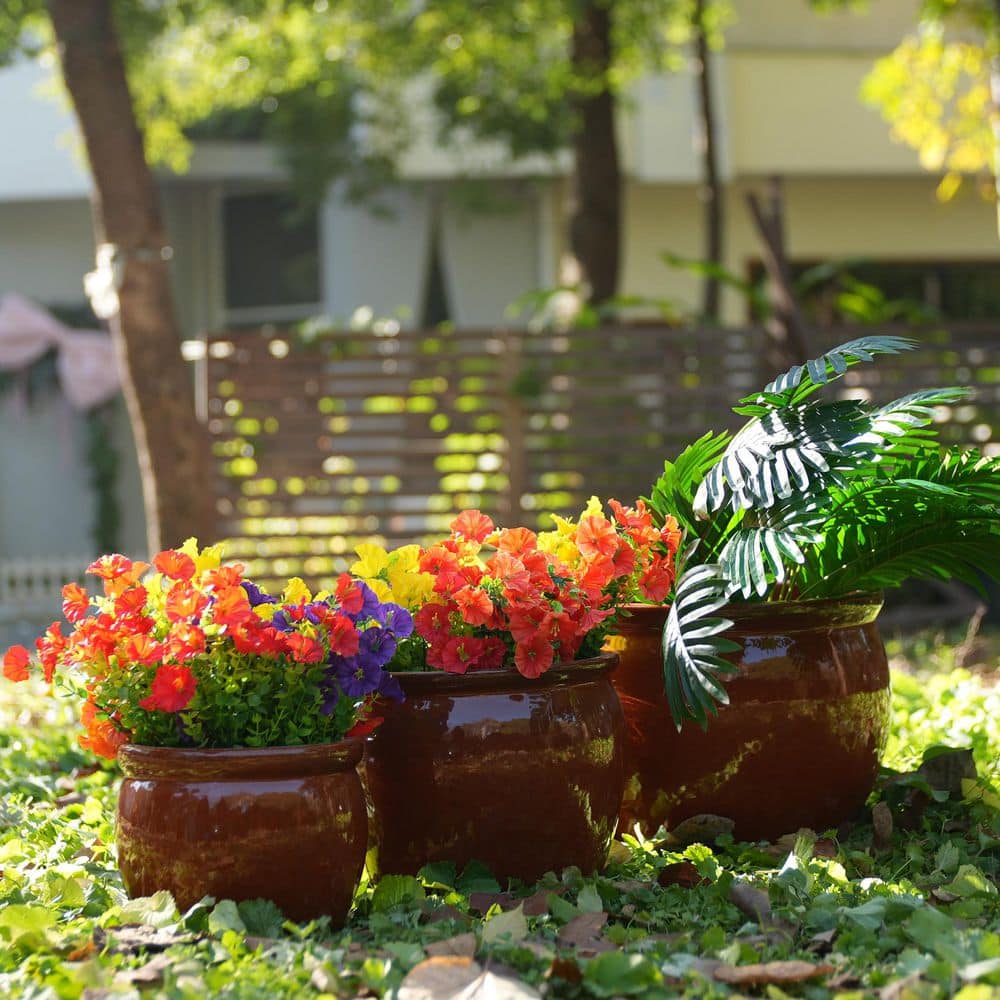 rust-red-gogexx-vases-cyq-ps-