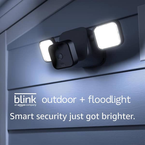 Blink Wireless Outdoor Camera Plus Floodlight, White + Battery-operated  Wireless Outdoor Smart Security Camera 2-Pack, Black Bundle