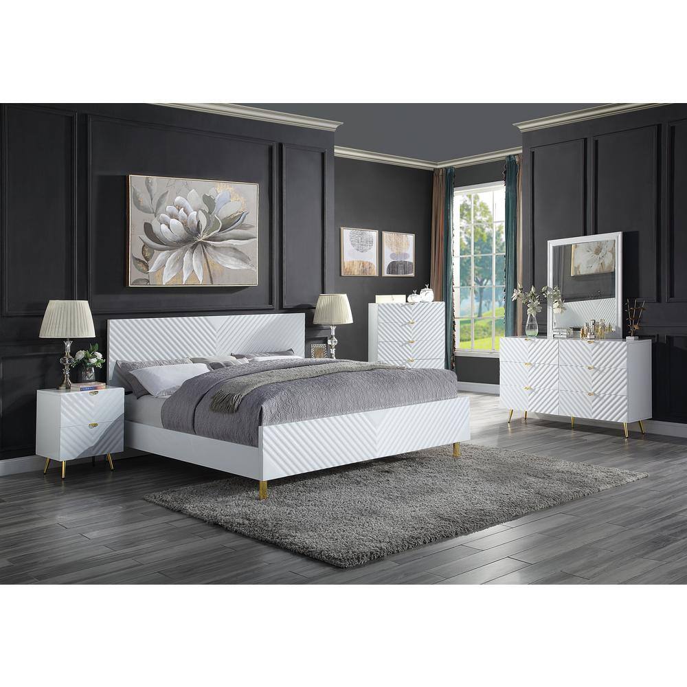 Gaines White High Gloss Rectangular Engineered Wood Wall Mirror