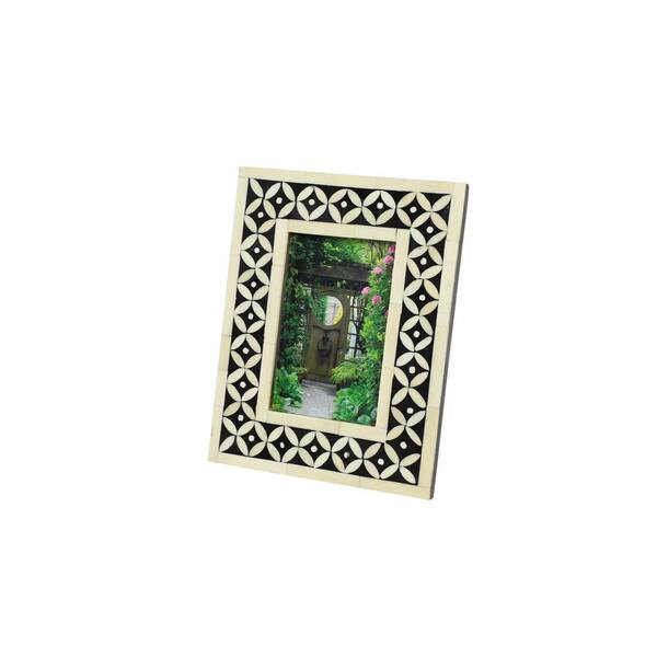Litton Lane 4 in. x 6 in. Black and Natural Resin and Bone Quatrefoil Rectangular Picture Frame