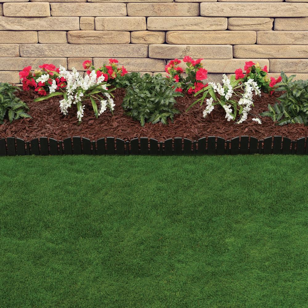 15 ft Black Plastic No-Dig Landscape Edging Kit with Anchoring Spikes