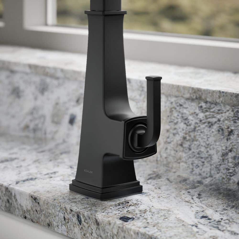 Matte Black Single-Handle Pull-Down Kitchen Faucet with Sprayhead