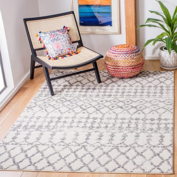 Tulum Ivory/Gray 8 ft. x 10 ft. Tribal Geometric Diamond Area Rug