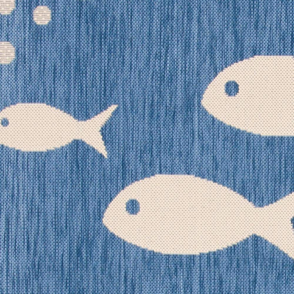 Courtyard Chic Blue and Beige Easy-Care Outdoor Rug 4' x 5'-7"