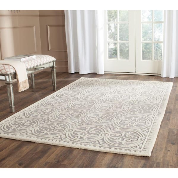 Cambridge Silver/Ivory 12 ft. x 16 ft. Geometric Medallion Area Rug