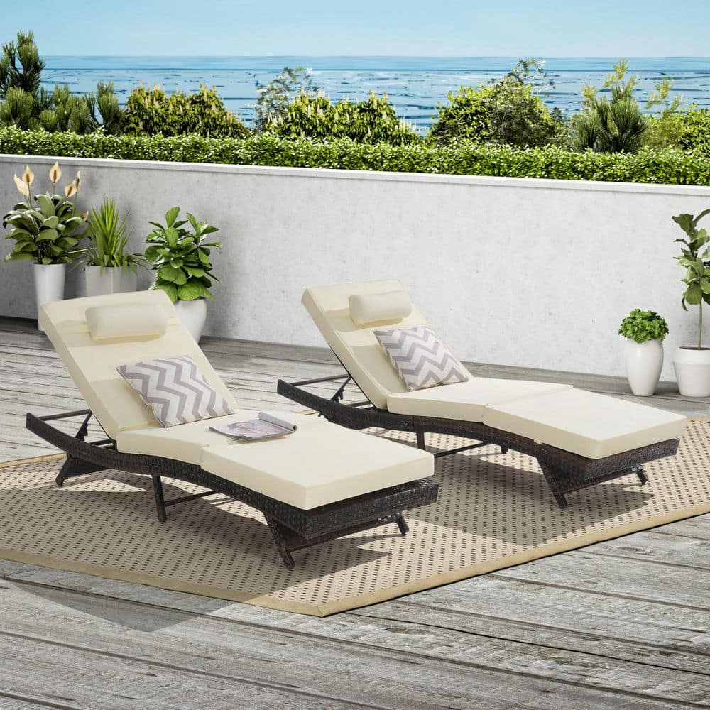 (2-Pack) Khaki Wicker Outdoor Lounge Chair with Khaki Cushions Recliner up 