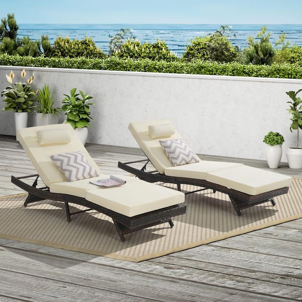 Unbranded (2-Pack) Khaki Wicker Outdoor Lounge Chair with Khaki Cushions Recliner up to 150° Beach Poolside Garden