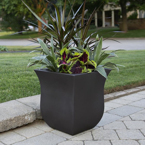 Mayne Valencia 16 in. Square Espresso Polyethylene Planter 5873-ES