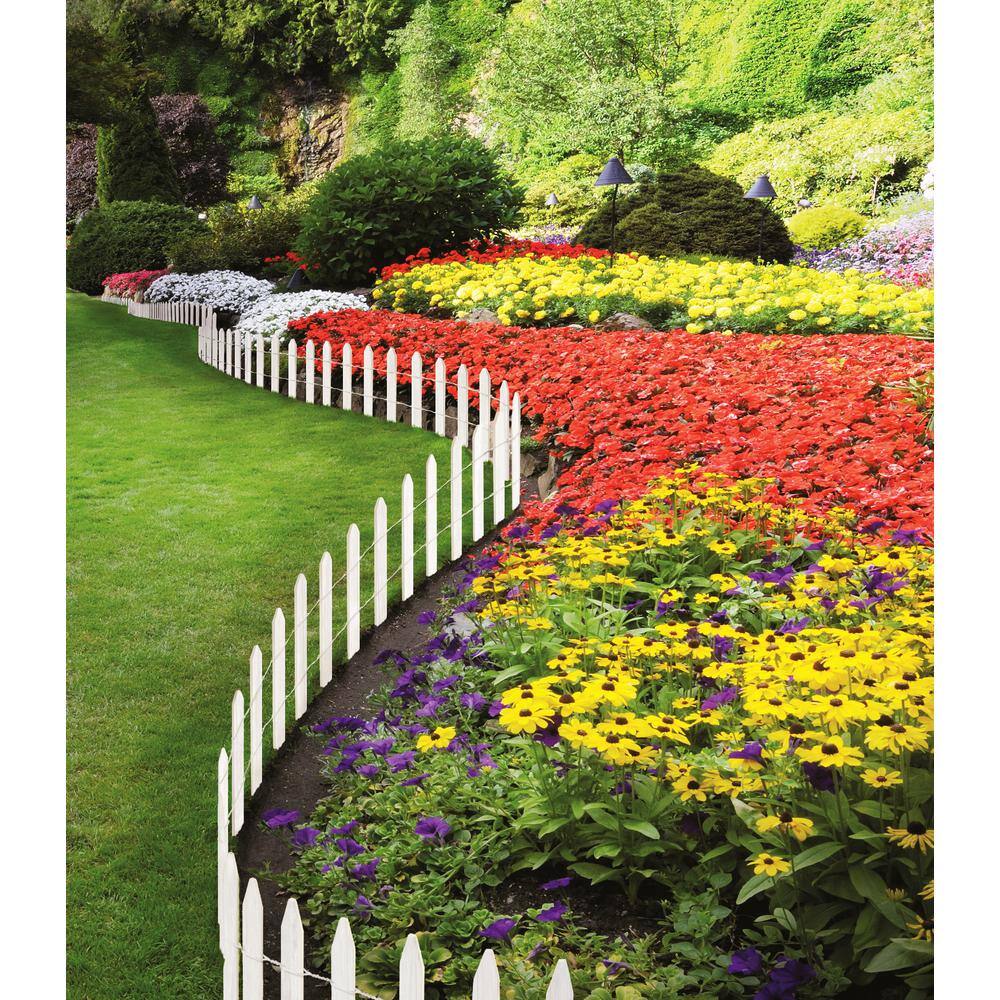 White Cedar Wood Garden Picket Fence, 16'' H x 8' L (4-Pack)