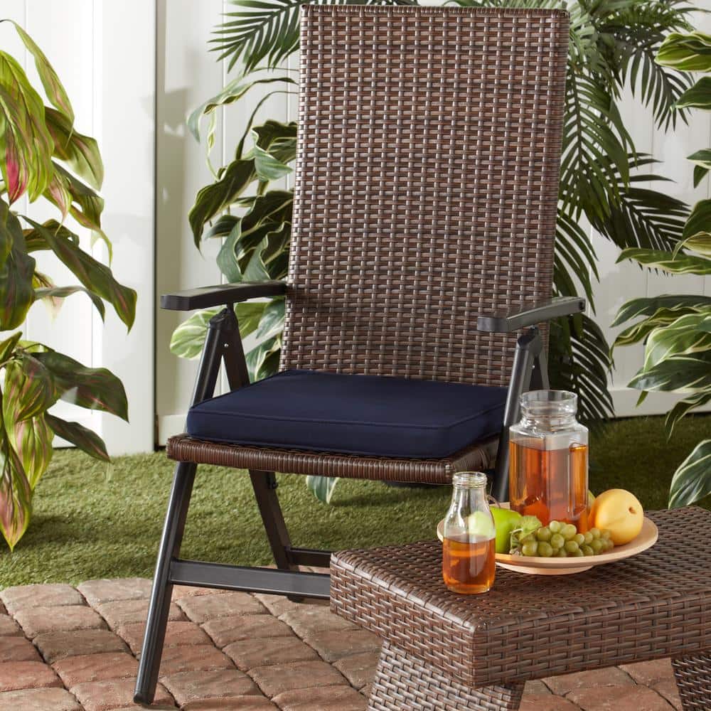Navy Cushioned Black Aluminum Wicker Reclining Lounge Chair