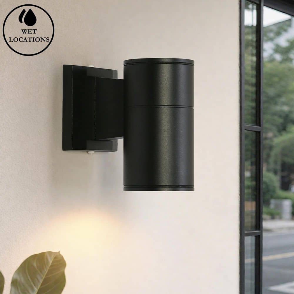 black-lnc-outdoor-wall-lights-