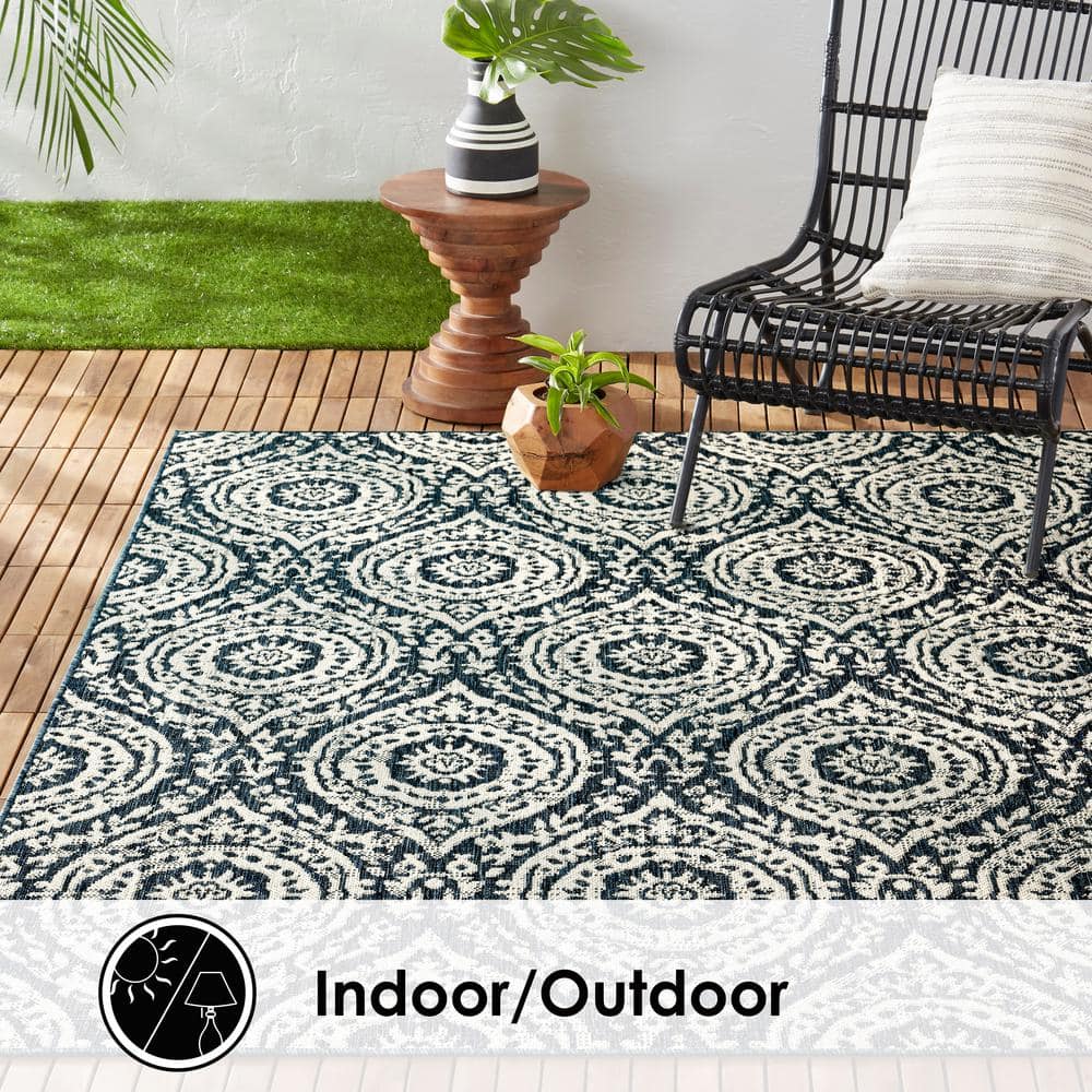 Navy Blue and Ivory Synthetic Moroccan Damask Area Rug
