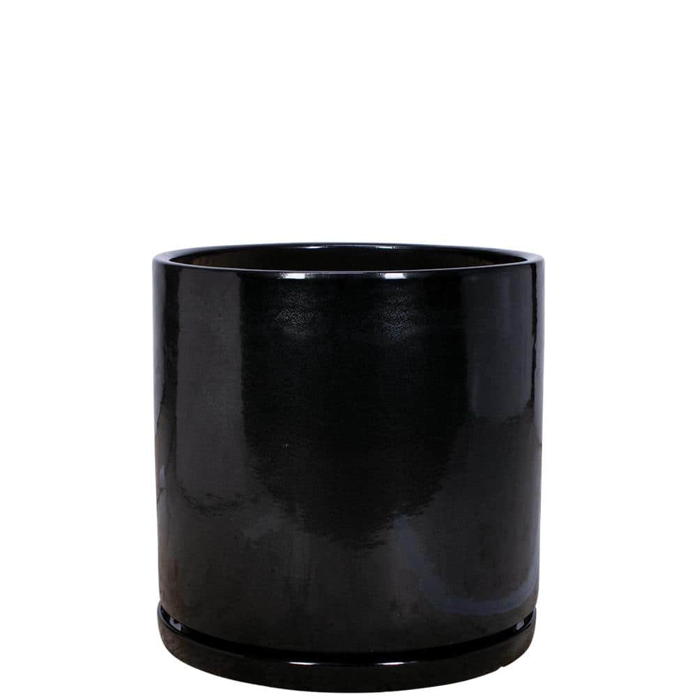 10.5 in. Black Solna with Saucer
