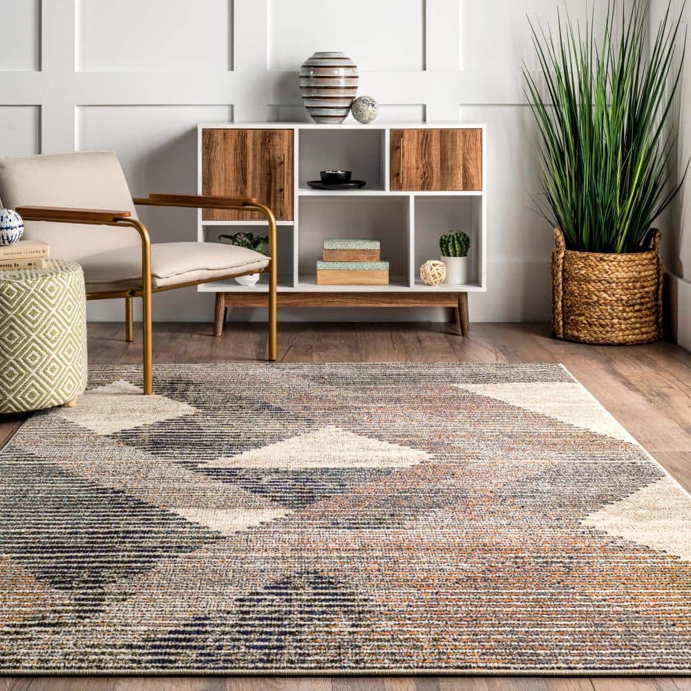Adrienne Gray and Ivory Abstract Synthetic Runner Rug, 2' 6" x 8'