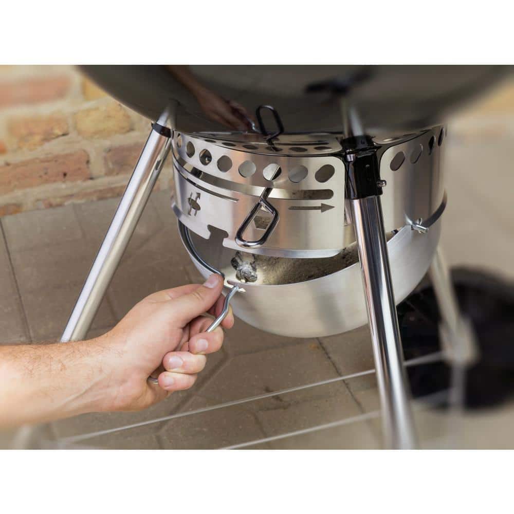 22-Inch Smoke Charcoal Kettle Grill with Nylon Handles
