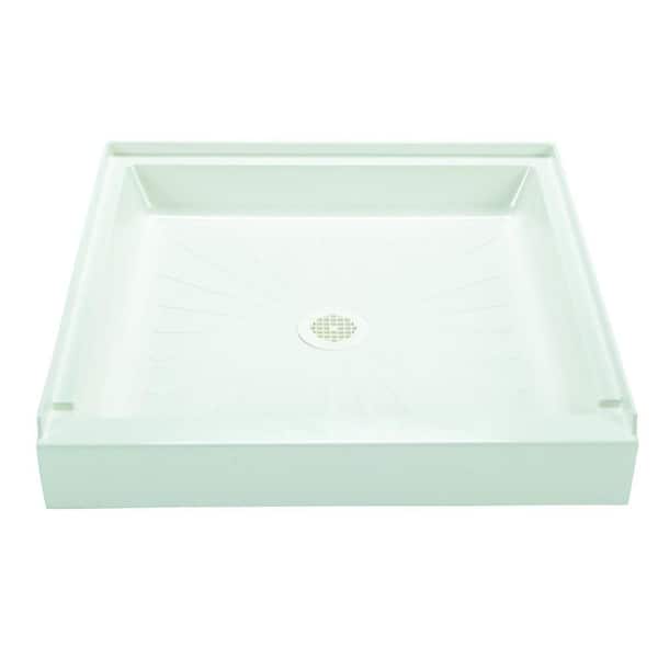 MUSTEE 32 x 32 Alcove Shower Pan Base with Center Drain in White
