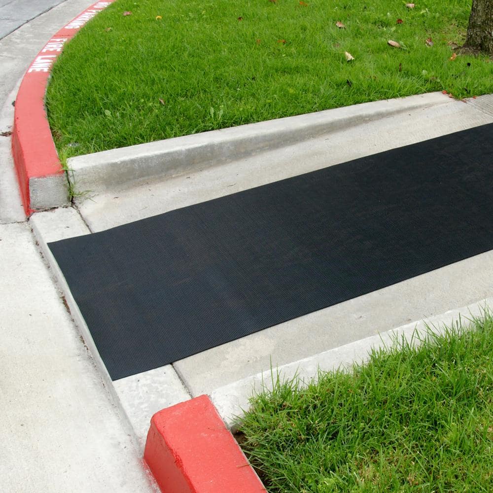 Ramp-Cleat Black Rubber Non-Slip Outdoor Mat 48" x 36"