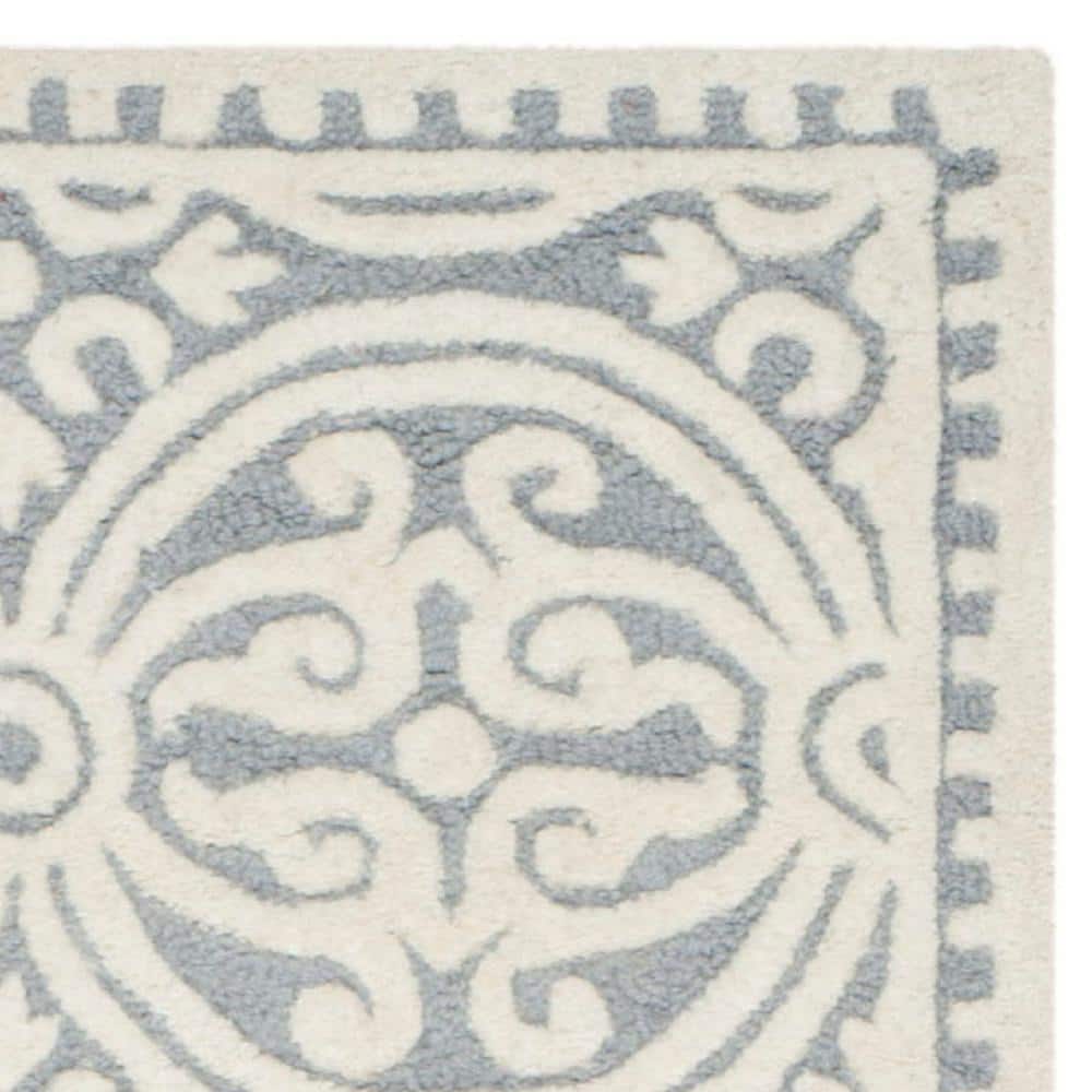 Ivory and Silver Hand-Tufted Wool Geometric Area Rug 2' x 3'