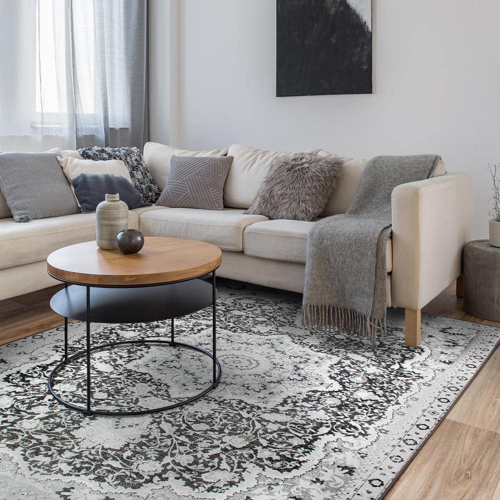 Gray Washable Synthetic 5' x 7' Rectangular Rug