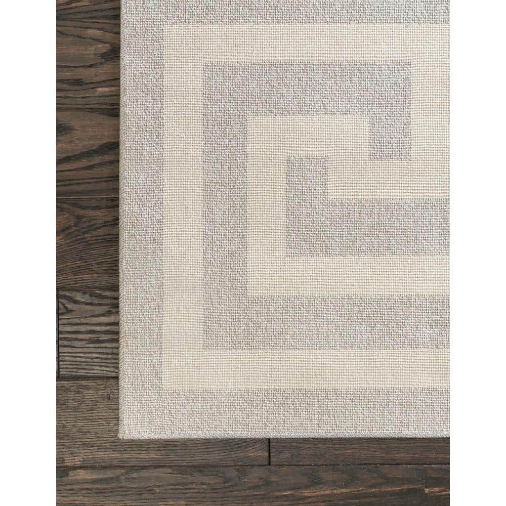 Hera Geometric Gray Synthetic 7'x10' Indoor Area Rug
