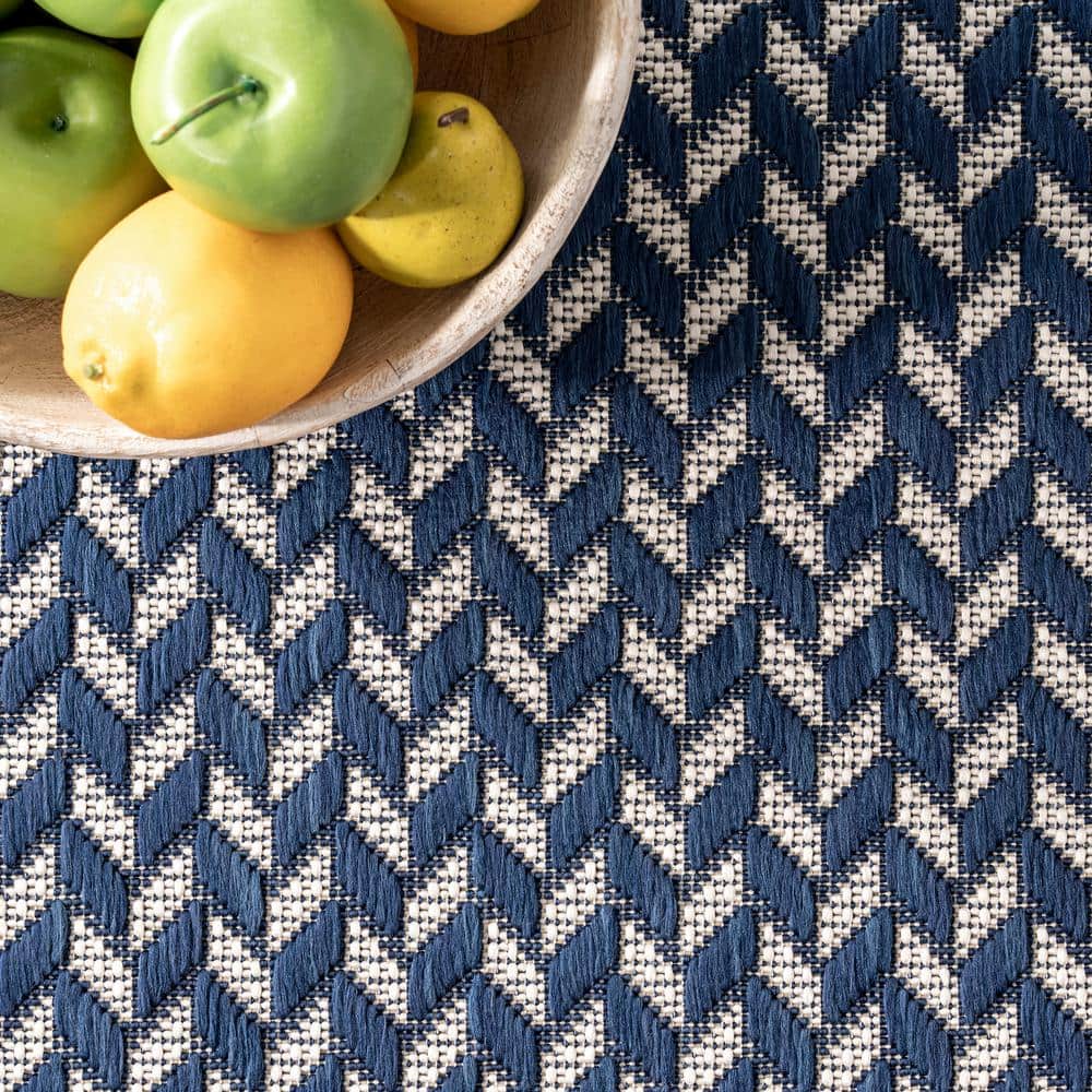 Navy Herringbone Easy-Care Synthetic Indoor/Outdoor Rug, 6'7" x 9'