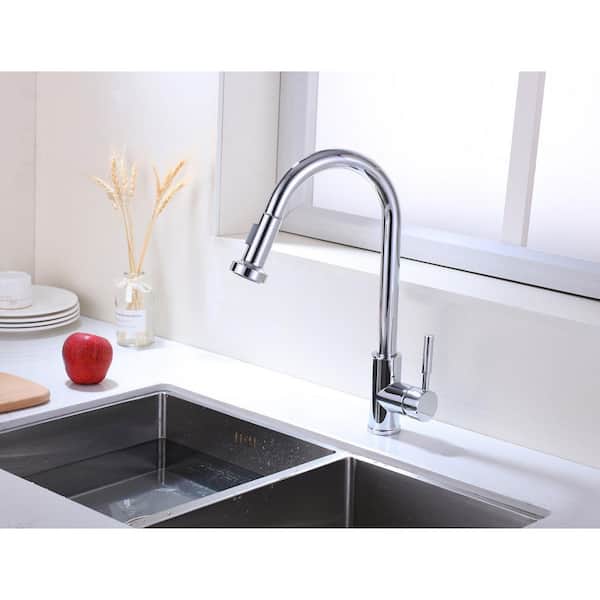 Single Handle Pull Down Sprayer Kitchen Faucet in Chrome